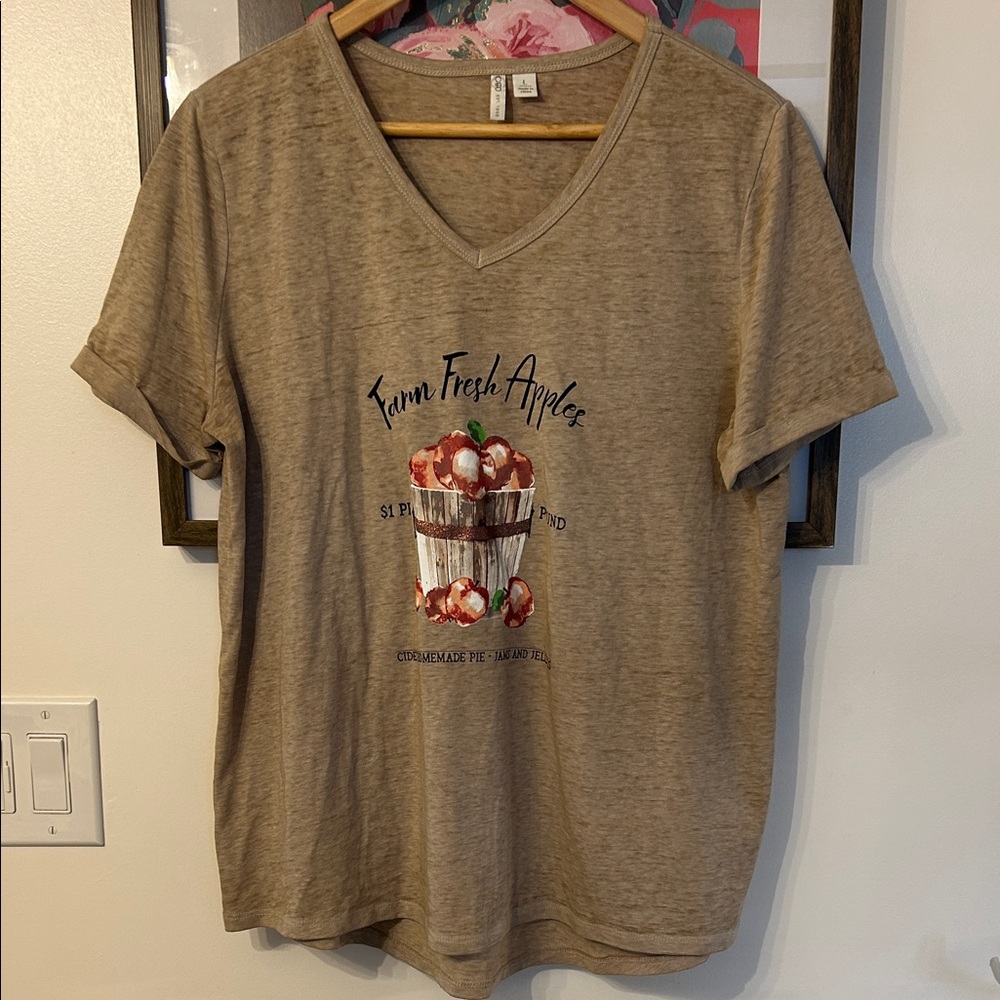 CATO Apple Graphic Tee with Cuffed Sleeves